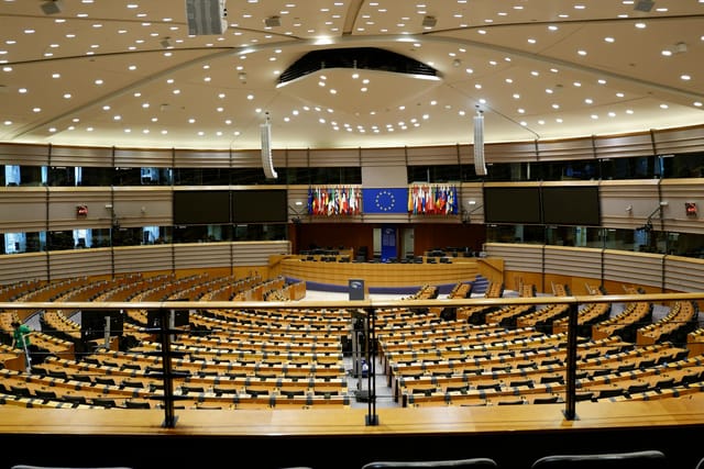 Nye EU-regler om bygningers energikrav og skærpede internationale sanktioner