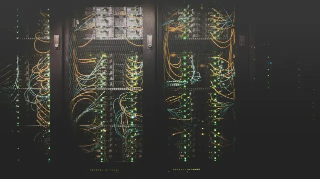 Skærpede krav til cybersikkerhed og nye regler for AI i IT-retten