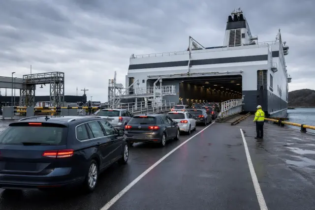 Scandlines fældes for monopolpriser og Meta bryder P2B-forordningen