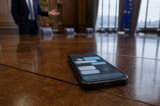 EU-ombudsmand undersøger afslag på aktindsigt i von der Leyens sms'er