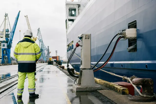 EU godkender lavere afgift på landstrøm og præciserer momsbegreber